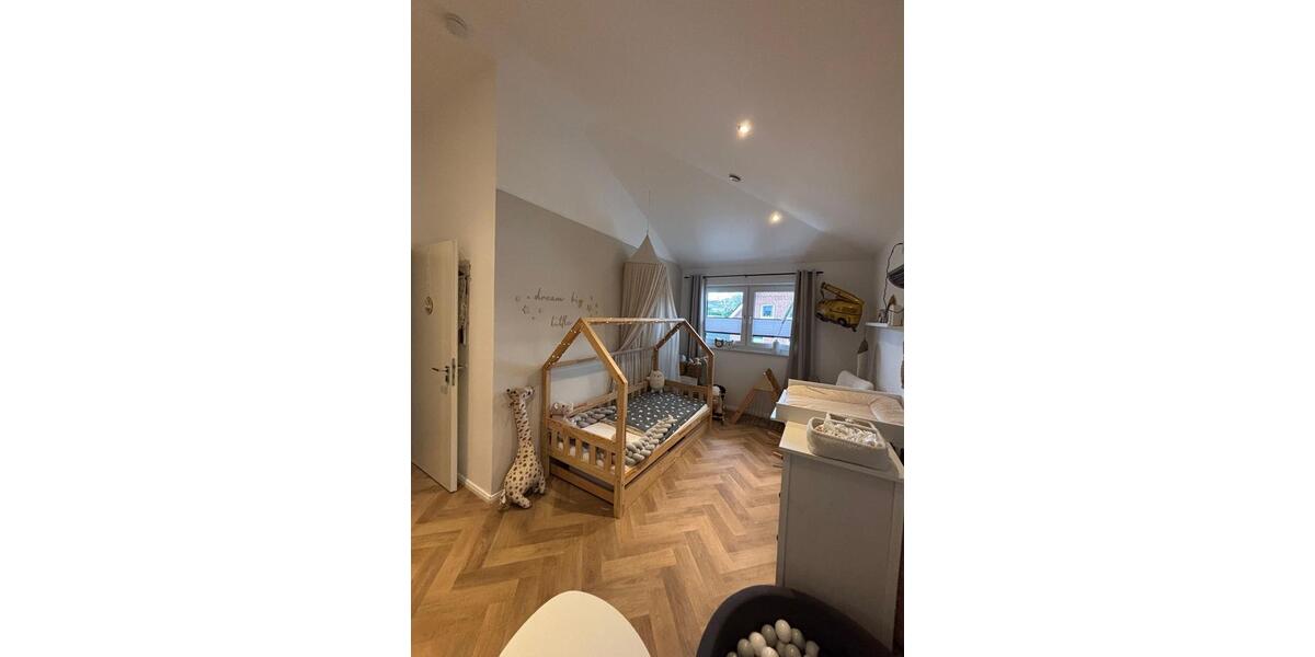 Dachgeschoßwohnung Uelsen - 5 Zimmer, 145 m&sup2;, 1.550&euro; | Angebot:26182591
