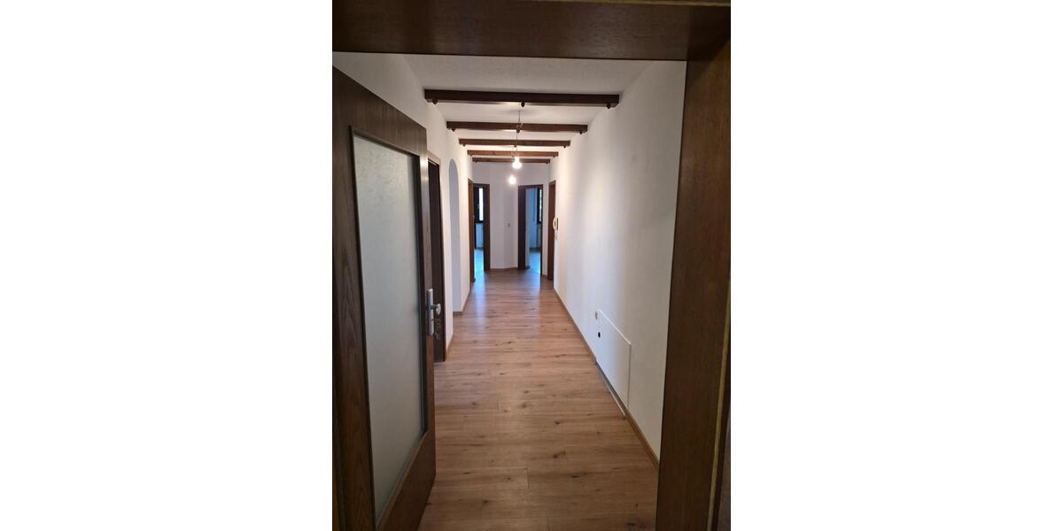 Dachgeschoßwohnung Oberviechtach - 5 Zimmer, 125 m&sup2;, 1.000&euro; | Angebot:26613613