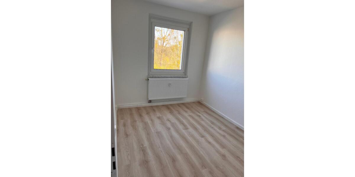 Etagenwohnung Neustrelitz - 3 Zimmer, 54 m&sup2;, 435&euro; | Angebot:26561531