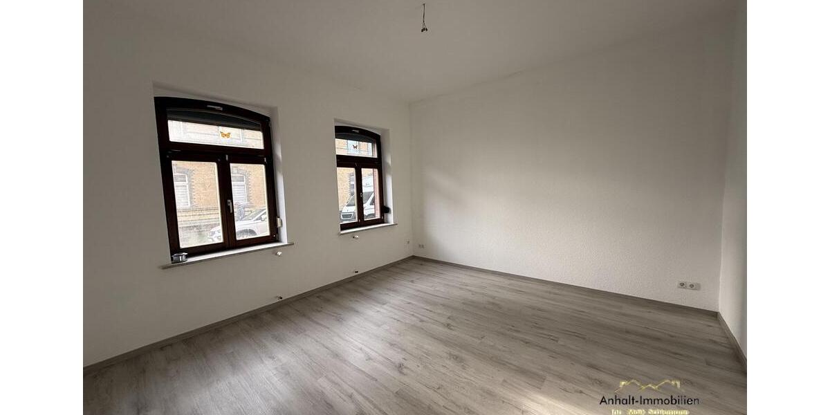 Erdgeschoßwohnung Bitterfeld-Wolfen Bitterfeld - 2 Zimmer, 56 m&sup2;, 392&euro; | Angebot:25589743