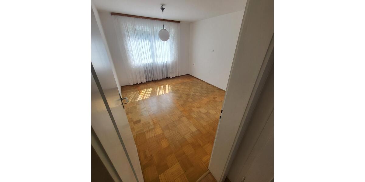 Mehrfamilienhaus, Wohnhaus Krumbach (Schwaben) - 5 Zimmer, 144 m&sup2;, 1.500&euro; | Angebot:25300778