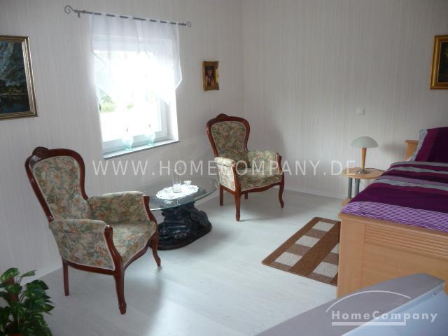 1 Zi.Whg., möbliert, EG, in einem Mehrfamilienhaus. zimmer