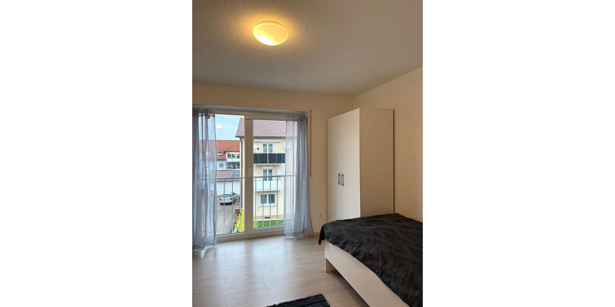 Wohnen auf Zeit Villingen-Schwenningen Schwenningen - 1 Zimmer, 23 m&sup2;, 400&euro; | Angebot:26642093