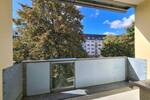 Frisch renovierte Balkonwohnung mit Fahrstuhl & modernem Wannenbad 3 zimmer