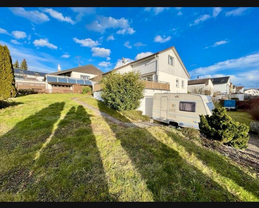100qm Wohnung mit Garten und Garage, neu renoviert. zimmer
