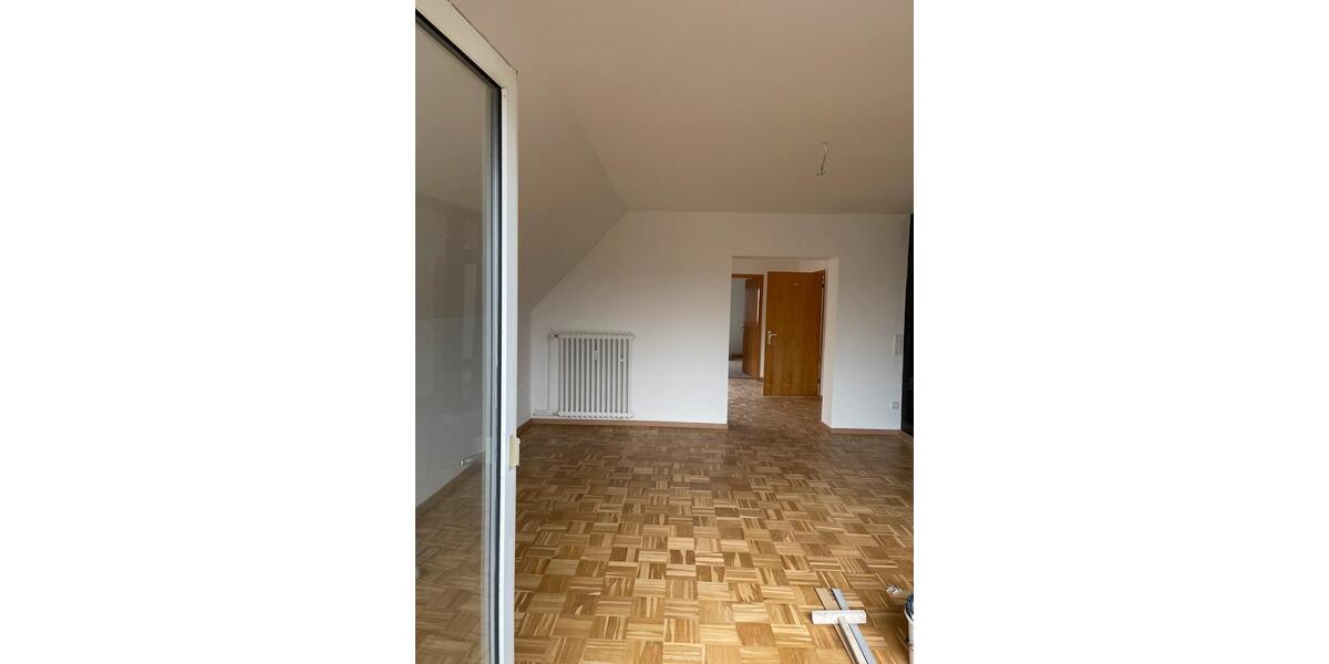 Dachgeschoßwohnung Minden - 4 Zimmer, 98 m&sup2;, 1.400&euro; | Angebot:24656353