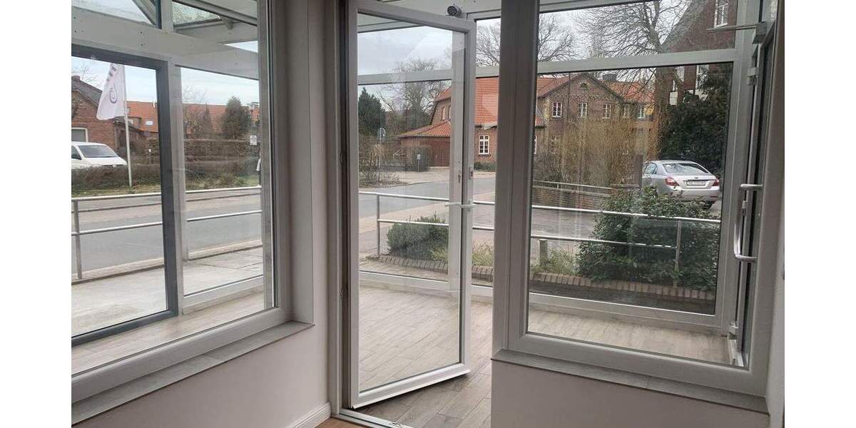 RESERVIERT - Traumhafte 2-Zimmer Wohnung mit Wintergarten 2 zimmer