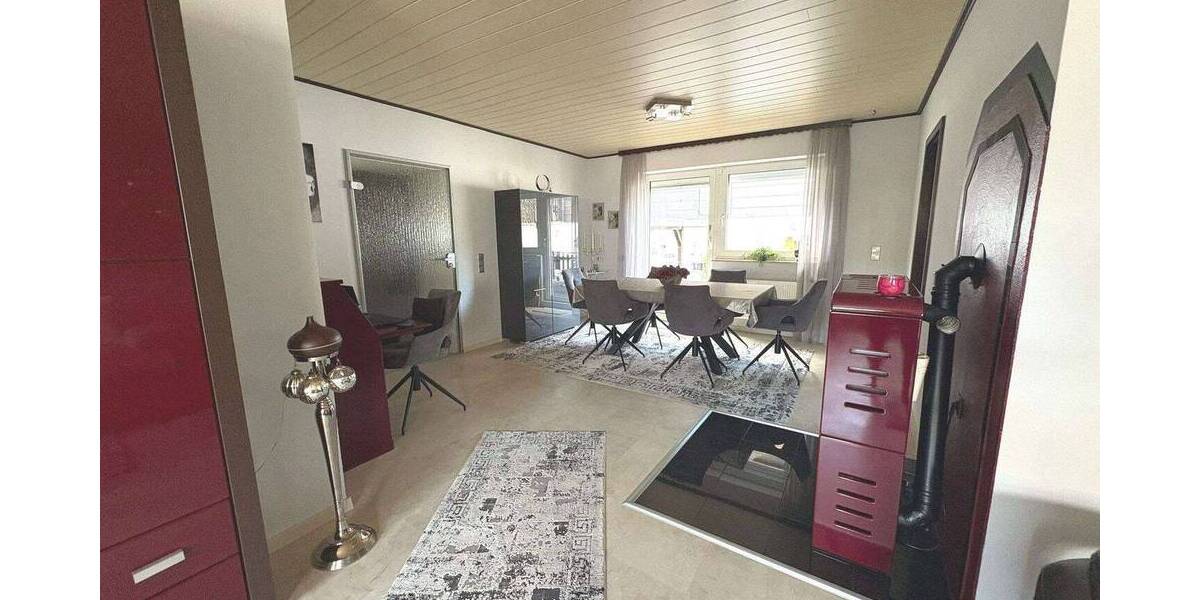 Etagenwohnung Linden Großen-Linden - 3 Zimmer, 120 m&sup2;, 1.200&euro; | Angebot:26723929