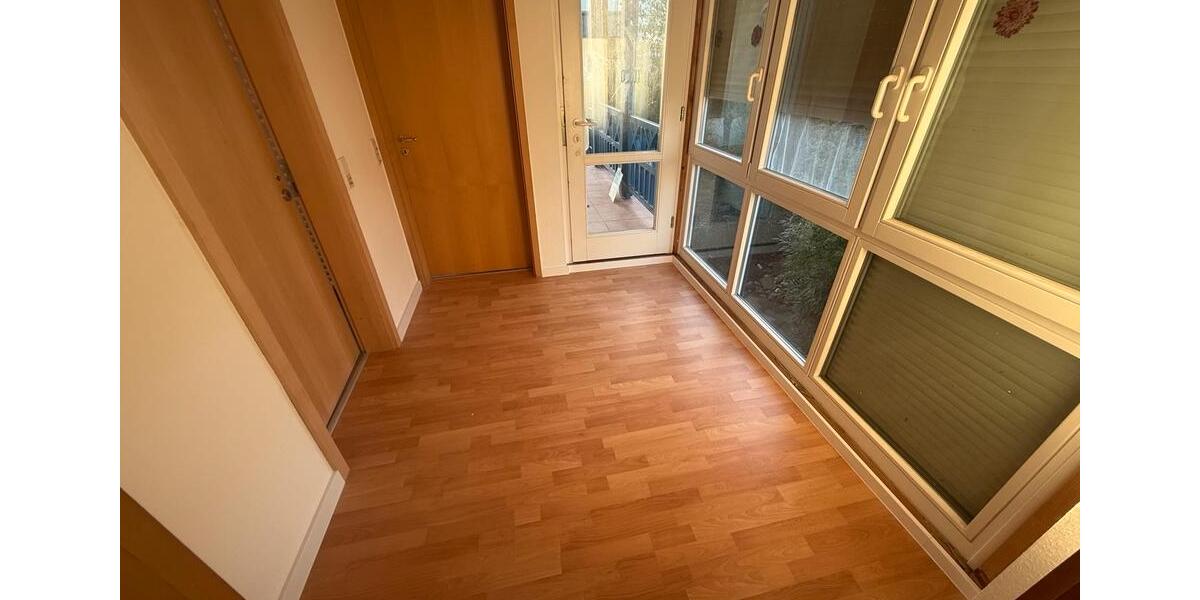 Etagenwohnung Langenselbold - 2 Zimmer, 70 m&sup2;, 700&euro; | Angebot:25987635