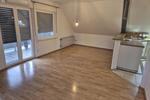 Schöne 3 Zimmer Dachgeschoßwohnung 80 qm EBK Balkon 2xStellplatz zimmer