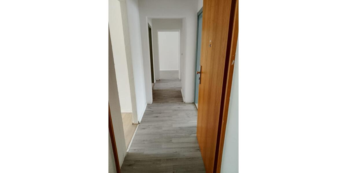 Etagenwohnung Ebeleben - 3 Zimmer, 62 m&sup2;, 330&euro; | Angebot:26676622