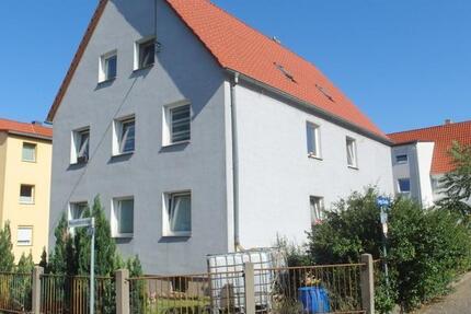 Kleine 2-Zimmer-Singlewohnung in RÖDERAU * Laminatboden * separater Essküche * Dusche 2 zimmer