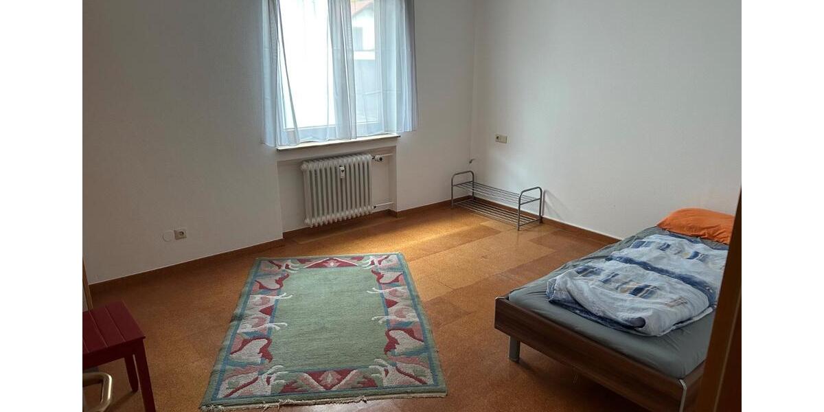 Erdgeschoßwohnung Lichtenstein - 2.5 Zimmer, 74 m&sup2;, 680&euro; | Angebot:26551888