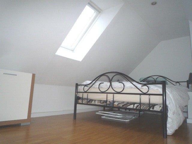 Dachgeschoßwohnung Lage - 2 Zimmer, 58 m&sup2;, 470&euro; | Angebot:26048120