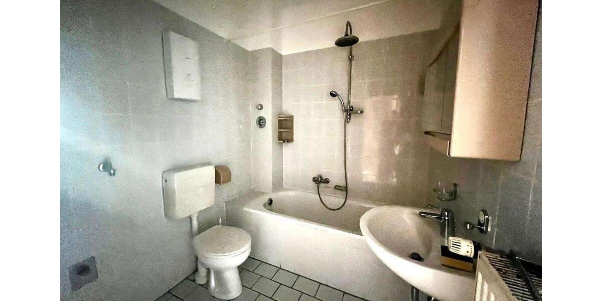 Erdgeschoßwohnung Frankenberg (Sachsen) - 2.5 Zimmer, 66 m&sup2;, 345&euro; | Angebot:23438483