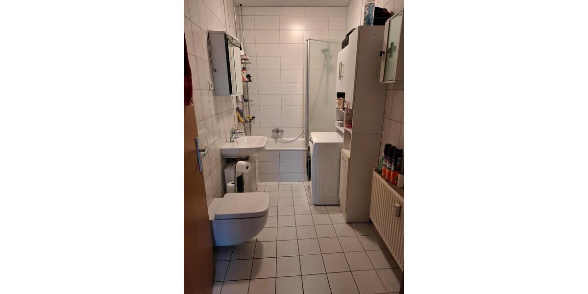 Erdgeschoßwohnung Apolda - 4 Zimmer, 98 m&sup2;, 915&euro; | Angebot:25832417