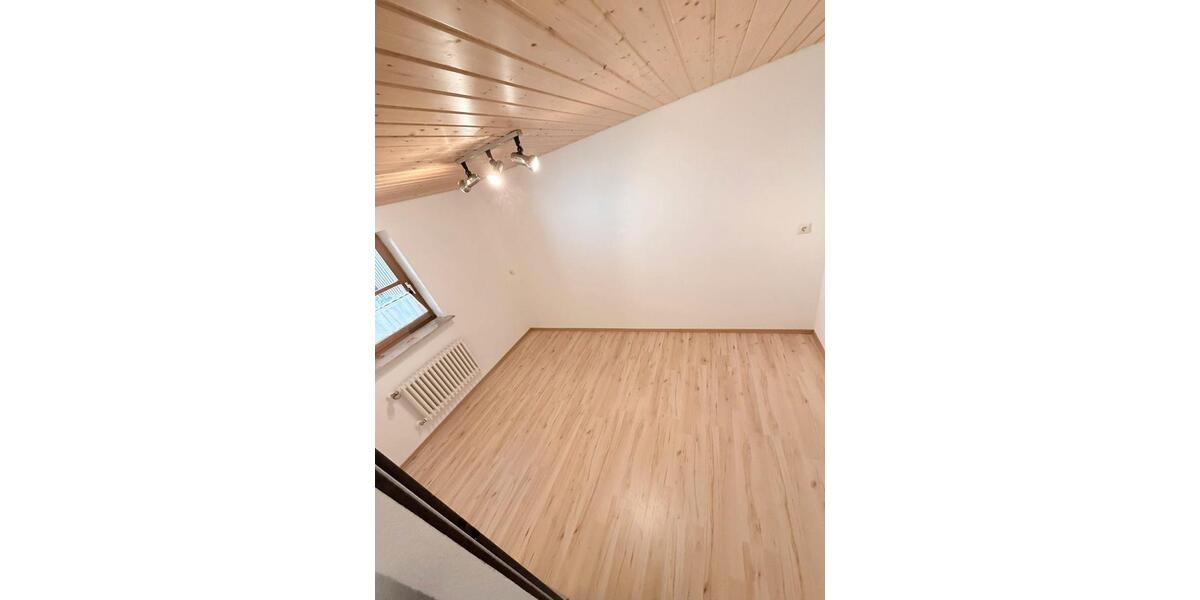 Doppelhaushälfte Aichtal - 5 Zimmer, 118 m&sup2;, 2.000&euro; | Angebot:25988486