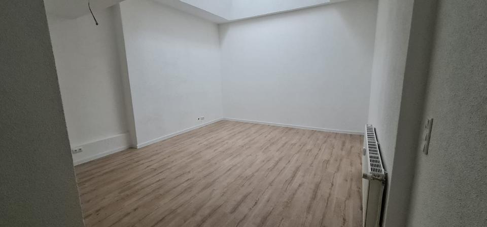 Studio zur Miete, Energieeffizienz B, Küche mit Spüle, Kühlschrank und Herd, stufenloser Zugang, Sicherheitstür, separater Eingang 1 zimmer