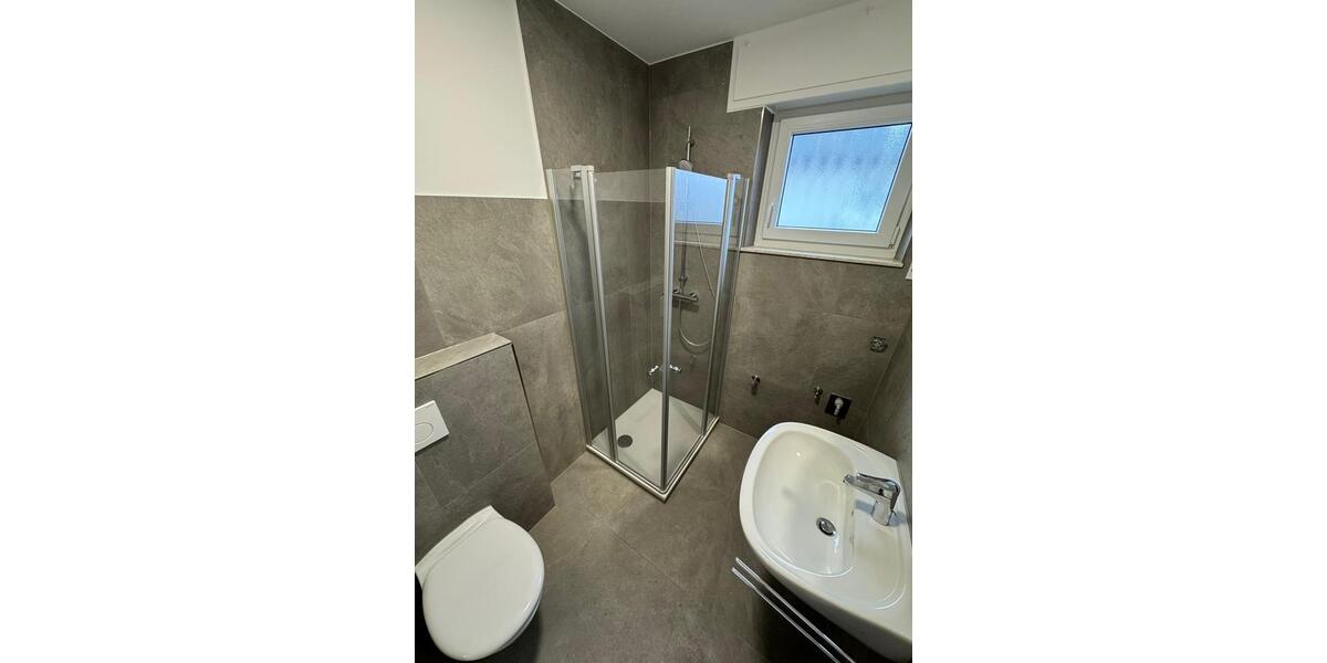 Kernsanierte 2-Zimmer-Wohnung mit Südbalkon in zentraler Lage 2 zimmer