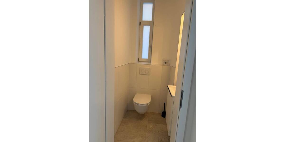 Etagenwohnung Stuttgart Süd - 2 Zimmer, 70 m&sup2;, 1.200&euro; | Angebot:26072353