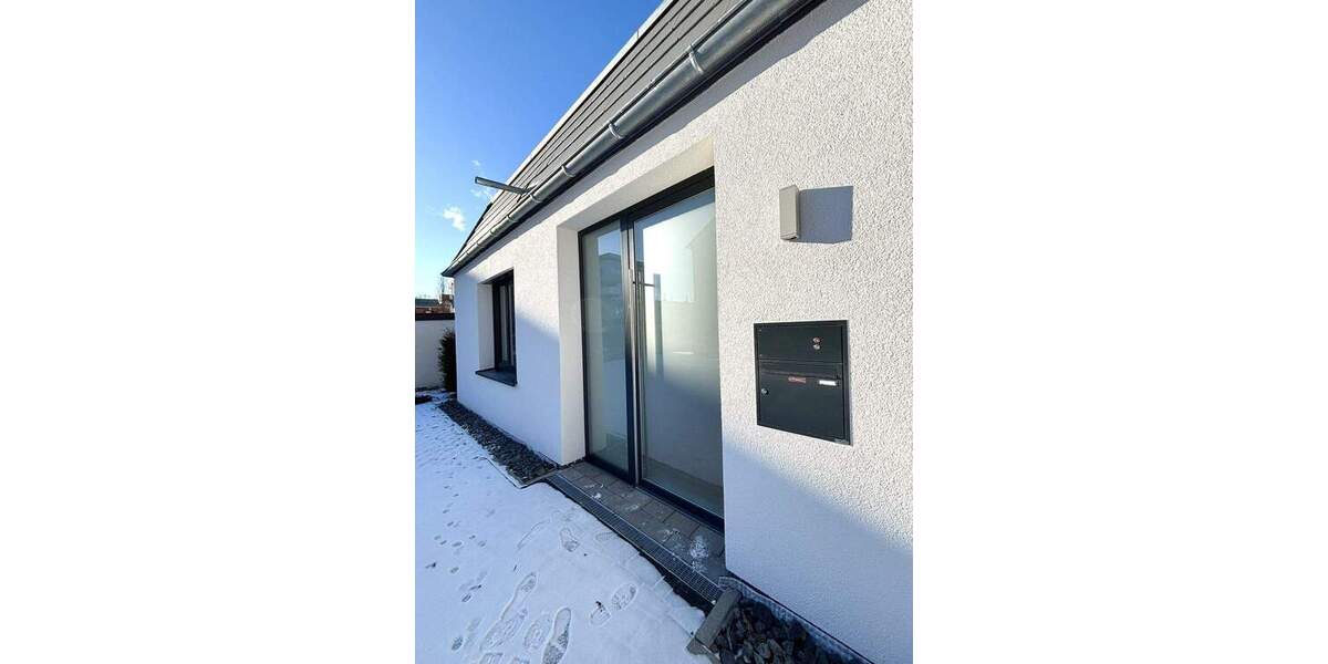 Etagenwohnung Sindelfingen Mitte - 2 Zimmer, 89 m&sup2;, 1.380&euro; | Angebot:24407414