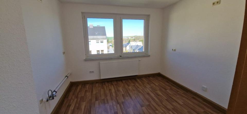 Etagenwohnung Sehmatal - 5 Zimmer, 88 m&sup2;, 484&euro; | Angebot:26362233