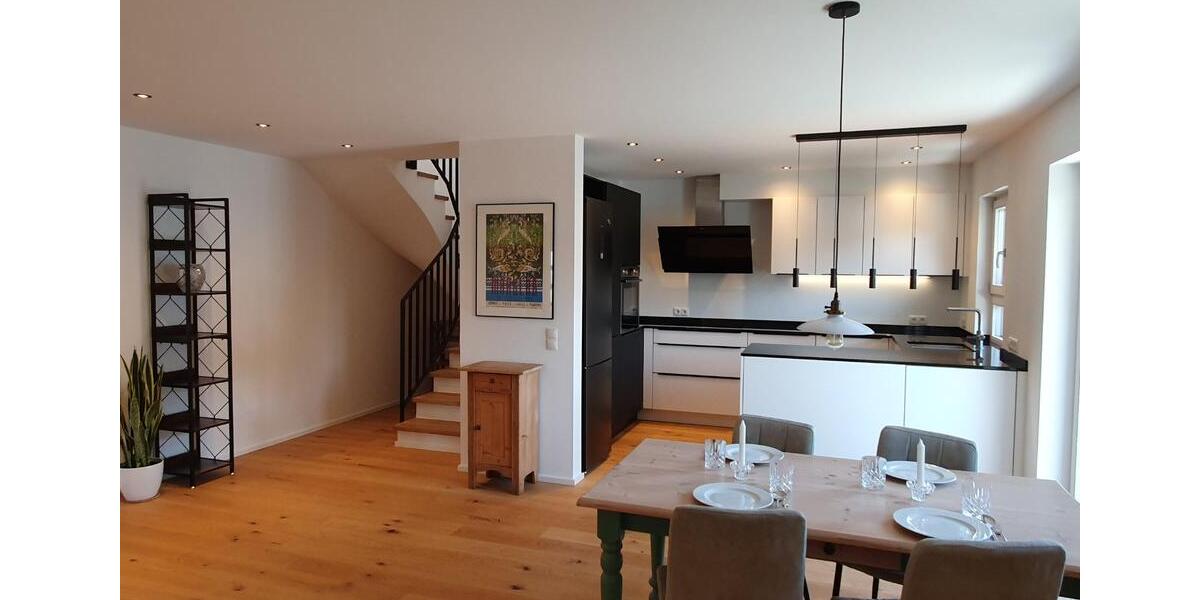 Moderne, top möblierte 3,5-Zimmer-Maisonette-Wohnung in Neubiberg 3 zimmer