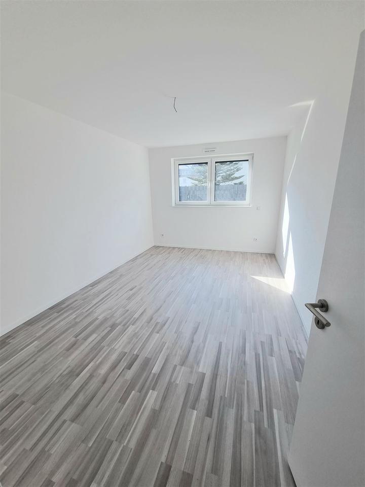 barrierefreie 3ZKB im EG ab 01.11.25 zur Miete frei, Miete warm 1.350€