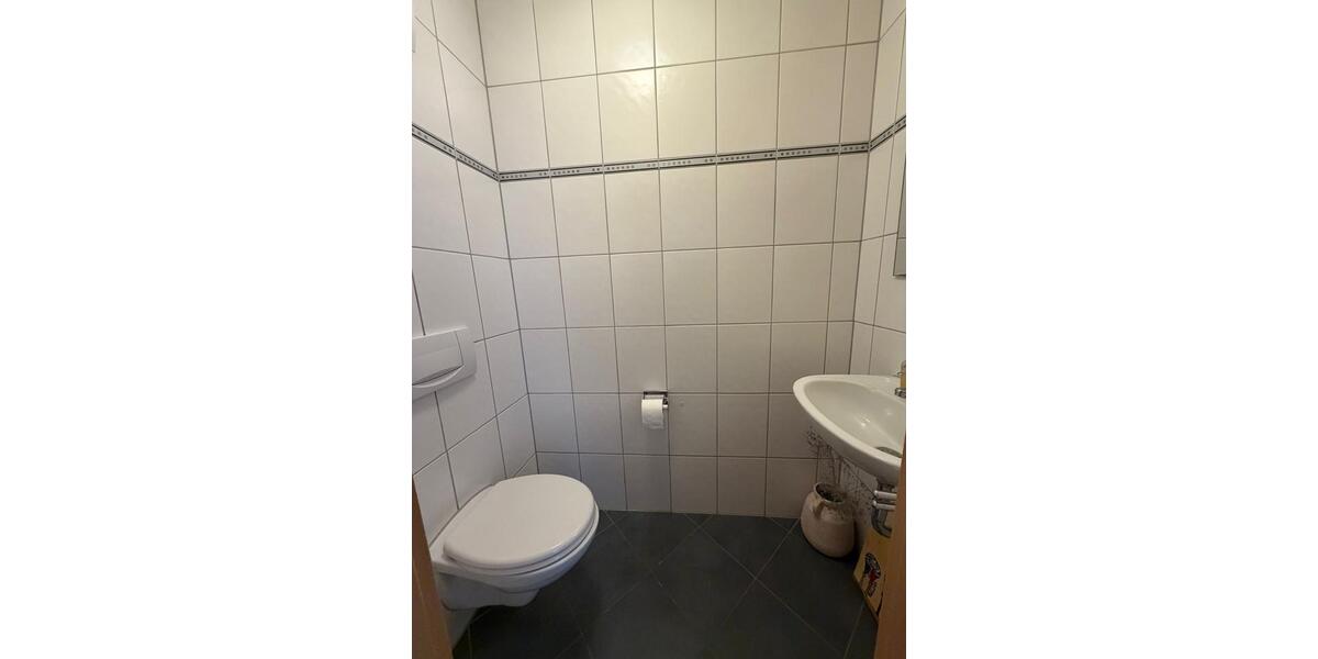 Schöne, helle 3-Zimmer-Wohnung mit Balkon in zentraler Lage 3 zimmer