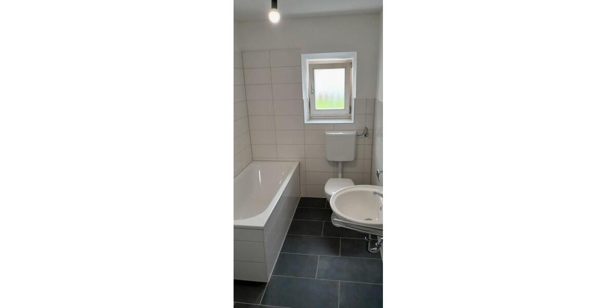 Für Energiesparfüchse: Renovierte 2,5 Zimmer Wohnung zimmer