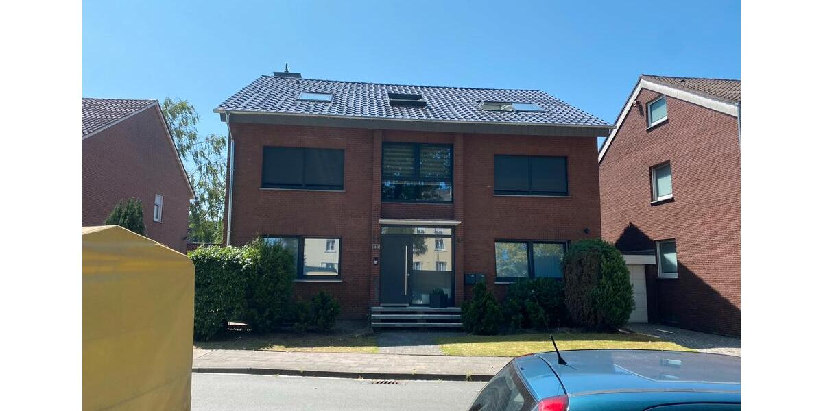 Mietwohnung DG | Ersteinzug nach Kernsanierung | 3 Familien Haus 1 zimmer