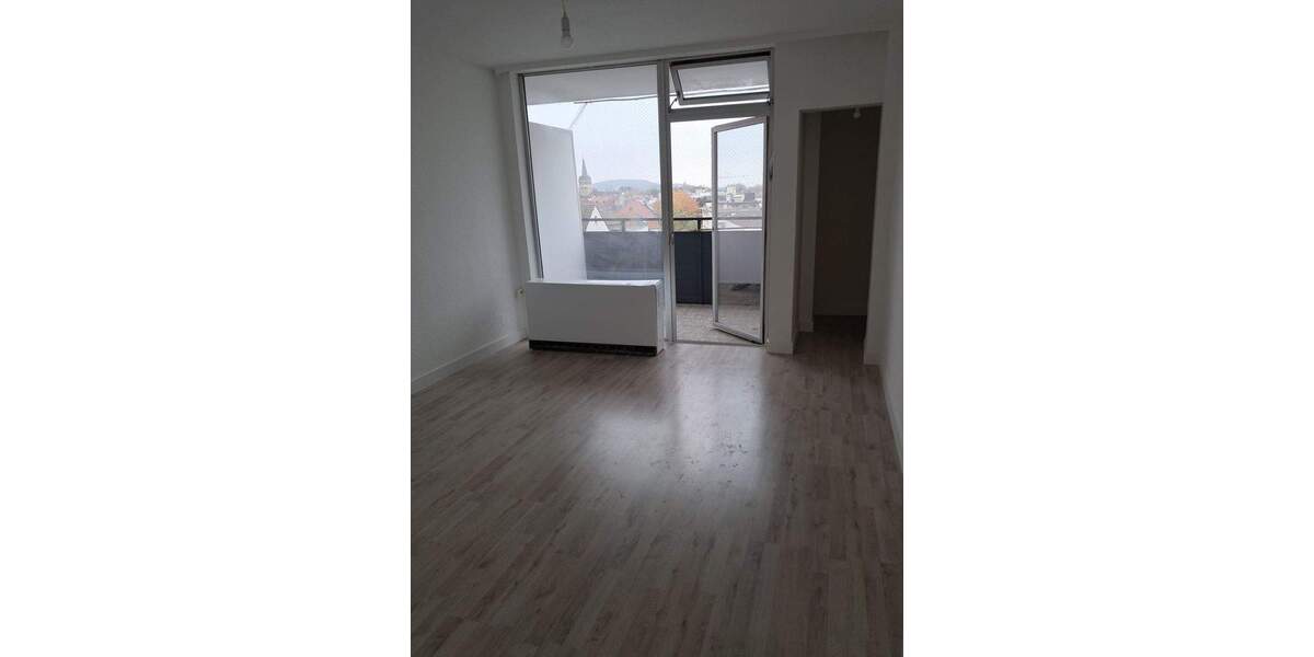 Renovierte Stadtwohnung mit Balkon 2 zimmer