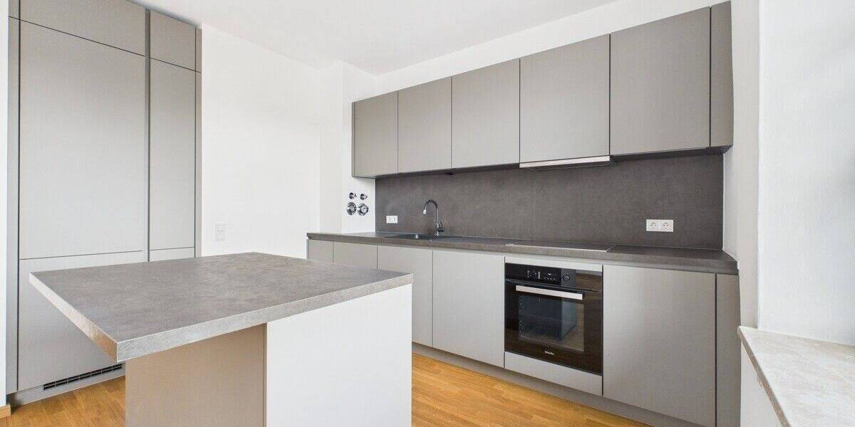 zum Erstbezug nach Sanierung: Exklusive 3,5Zimmer Wohnung mit Balkon direkt am Gärtnerplatz 3 zimmer