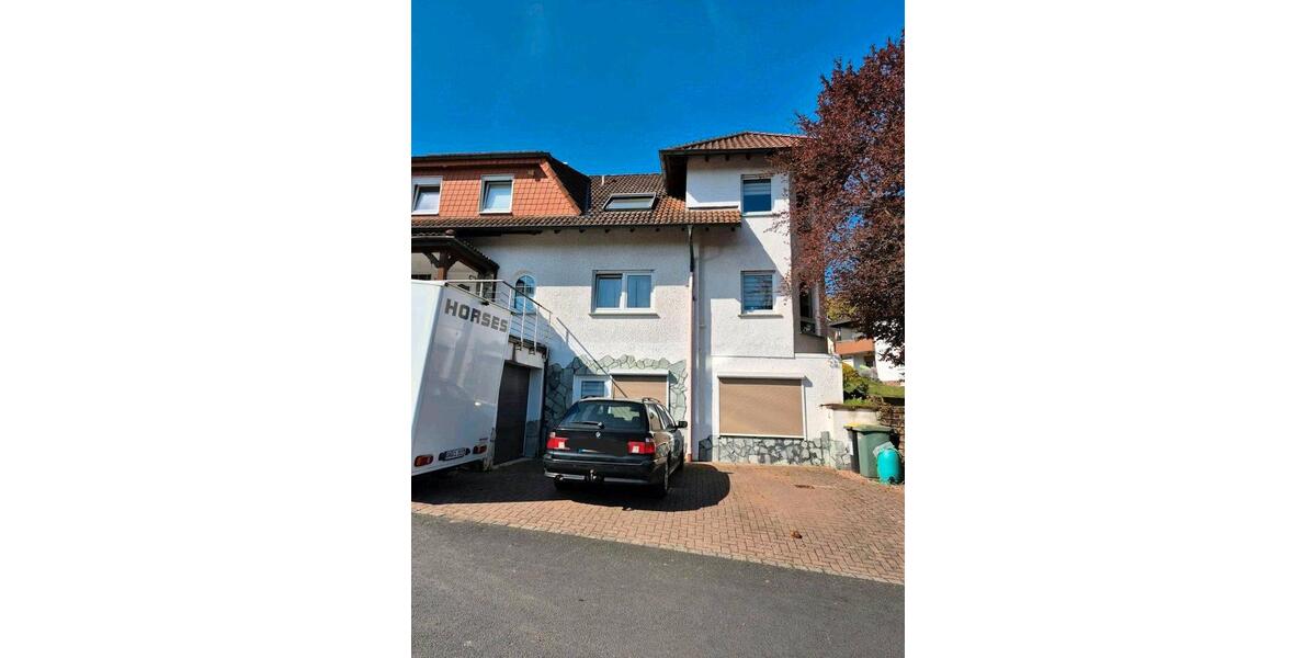 Dachgeschoßwohnung Wächtersbach - 3 Zimmer, 260 m&sup2;, 2.400&euro; | Angebot:26359348