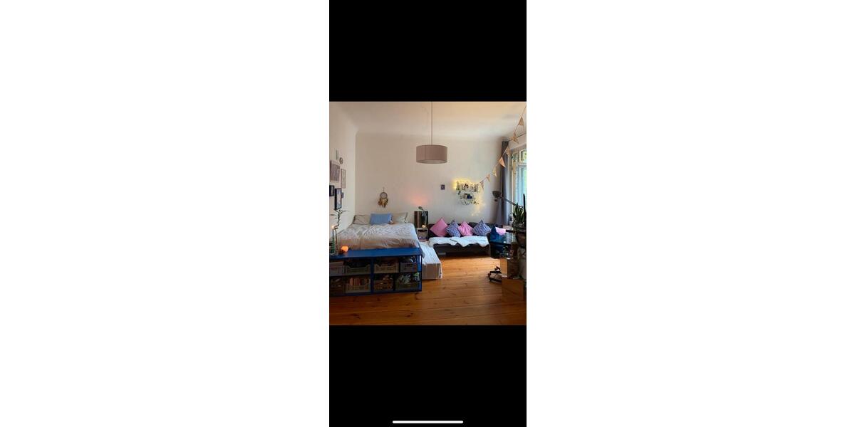 Wohnen auf Zeit Berlin Friedrichshain-Kreuzberg - 22 Zimmer, 137 m&sup2;, 330&euro; | Angebot:26674153