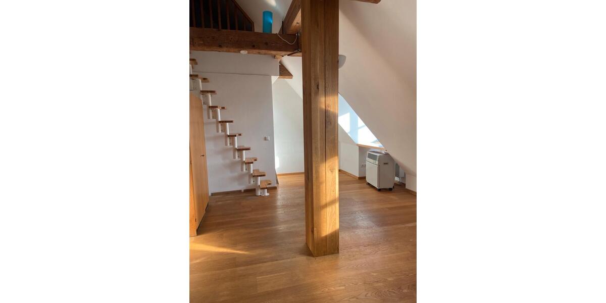 Dachgeschoßwohnung Pittenhart - 2 Zimmer, 45 m&sup2;, 600&euro; | Angebot:23848330