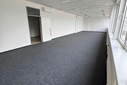72m² Büro mit Klima, Parkplatz, Kantine, Glasfaser in Magdeburg