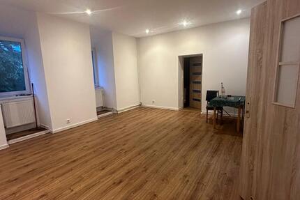 Großzügige 6-Zimmer- Wohnung mit großem Balkon in Zossen zu vermi
