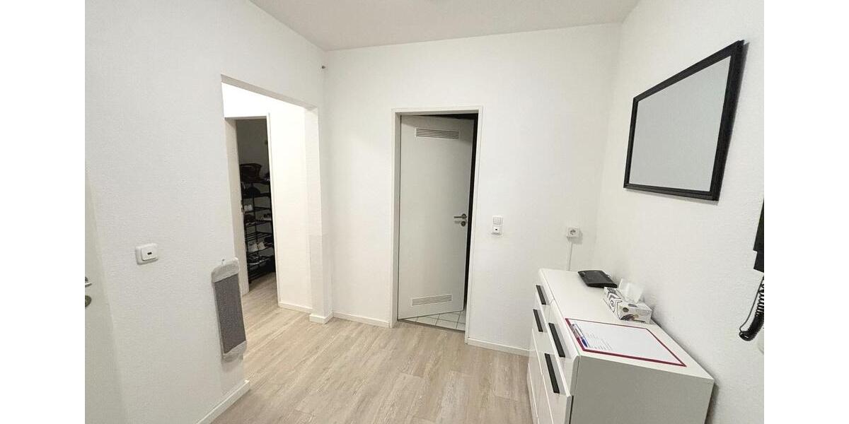 Etagenwohnung Trier Kürenz - 2 Zimmer, 82 m&sup2;, 850&euro; | Angebot:26006126