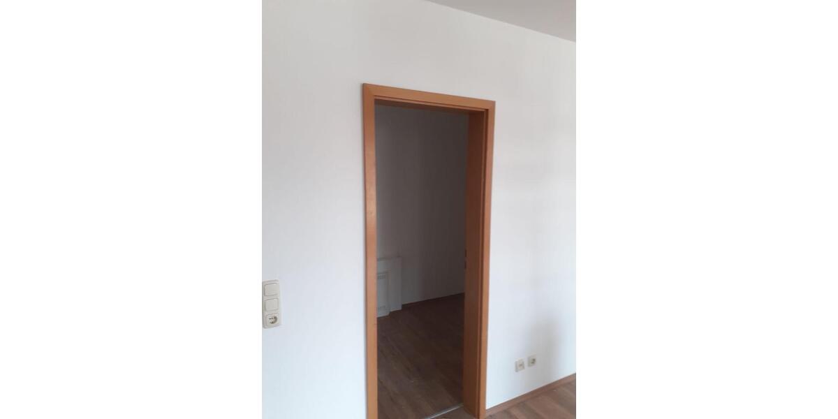 Dachgeschoßwohnung Miltenberg - 2.5 Zimmer, 96 m&sup2;, 950&euro; | Angebot:26653293
