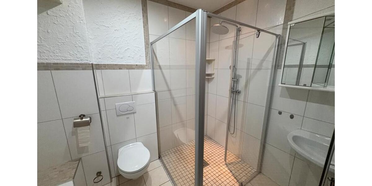 Dachgeschoßwohnung Schloß Holte-Stukenbrock Stukenbrock - 3 Zimmer, 82 m&sup2;, 780&euro; | Angebot:25300122