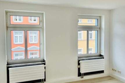 ~ Schöne 4-Zimmer Wohnung mit Balkon, Einbauküche, Badewanne, Dusche in der Paulsstadt, ~ 4 zimmer