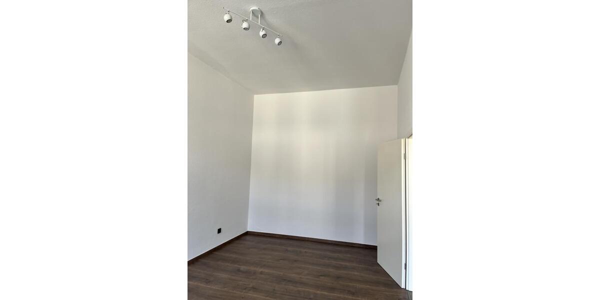 Etagenwohnung Crimmitschau - 3 Zimmer, 108 m&sup2;, 650&euro; | Angebot:24802720