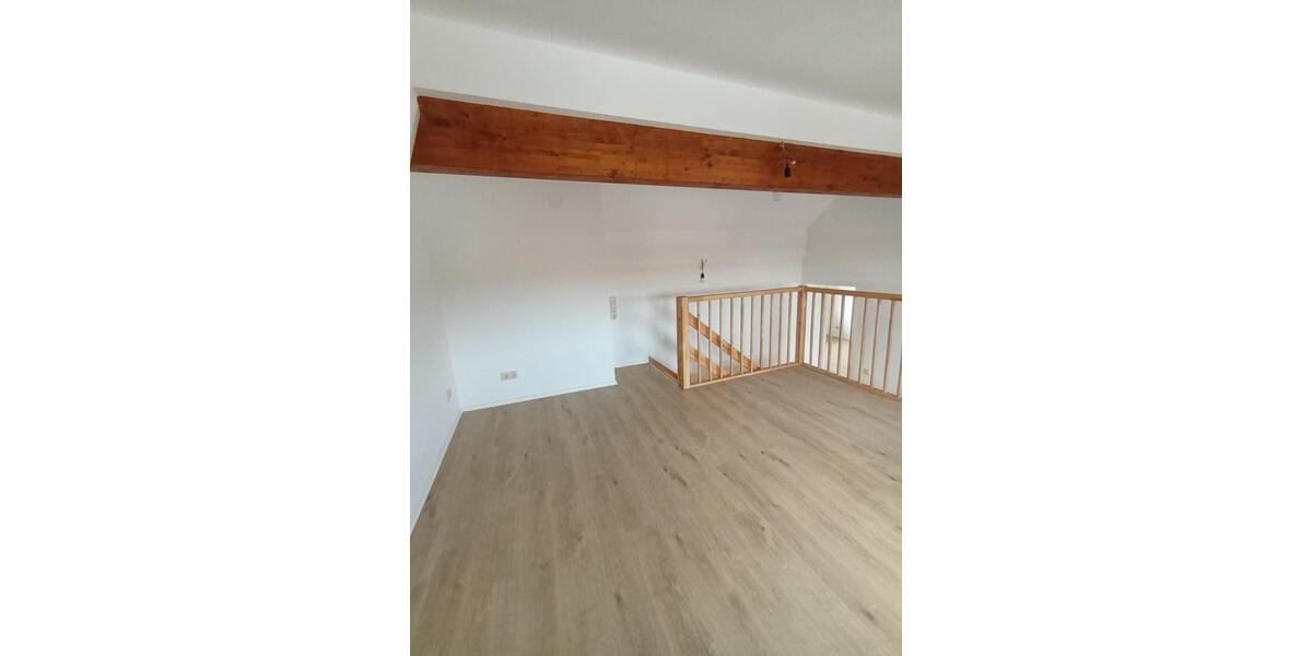Dachgeschoßwohnung Fritzlar - 4 Zimmer, 105 m&sup2;, 800&euro; | Angebot:26144923