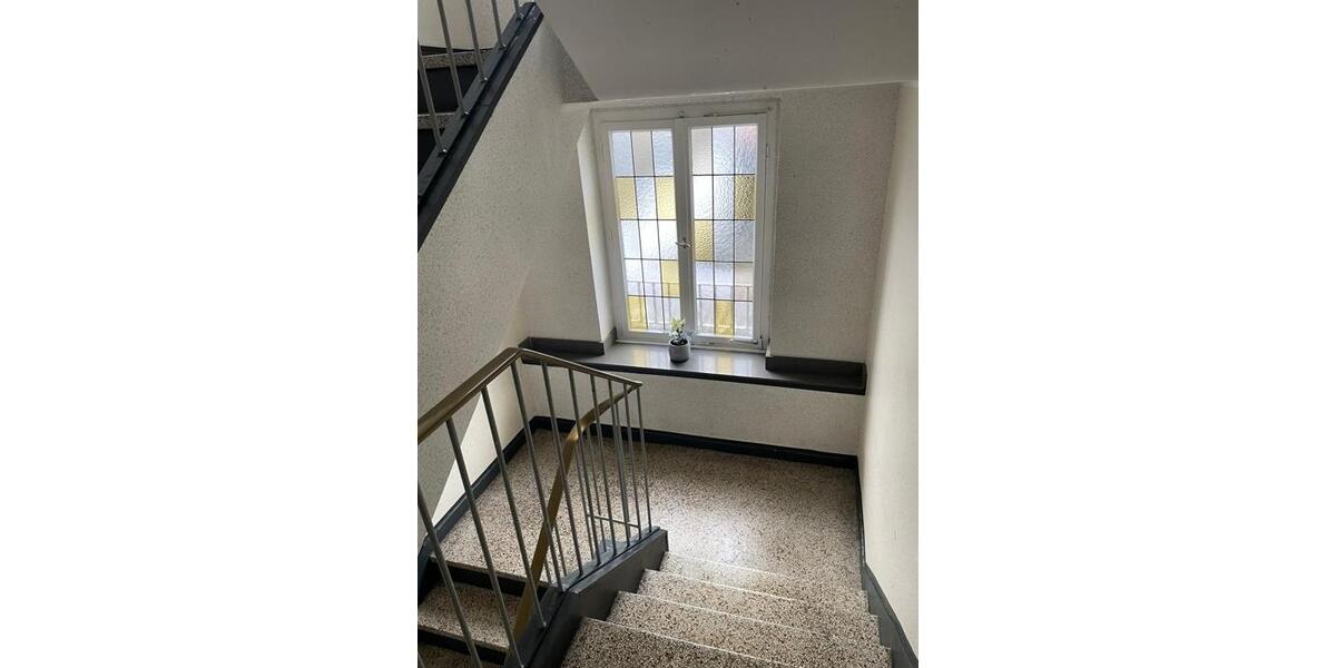 Erstbezug nach Sanierung. Sehr schöne 2-Zimmer-Whg. im 4. OG in D-Pempelfort. 2 zimmer