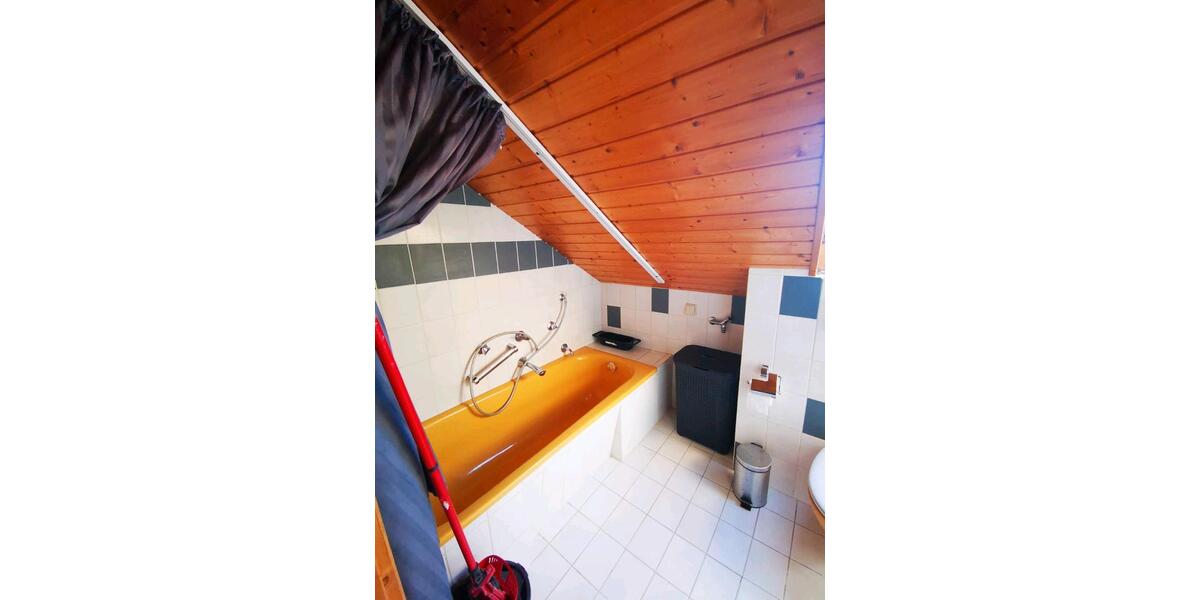 Dachgeschoßwohnung Fußgönheim - 2 Zimmer, 50 m&sup2;, 750&euro; | Angebot:26693606