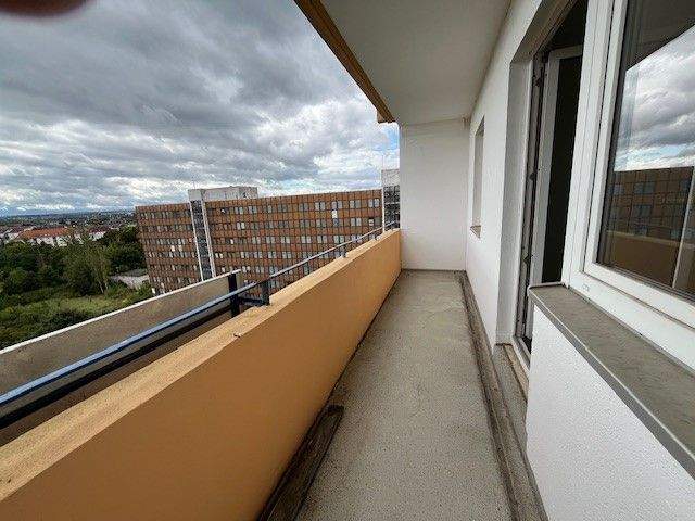 Etagenwohnung Zwickau Pölbitz - 3 Zimmer, 70 m&sup2;, 440&euro; | Angebot:26189649
