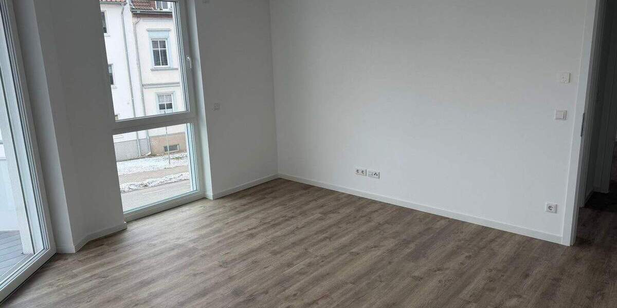 Etagenwohnung Greifswald Fettenvorstadt - 4 Zimmer, 101 m&sup2;, 1.100&euro; | Angebot:25107498