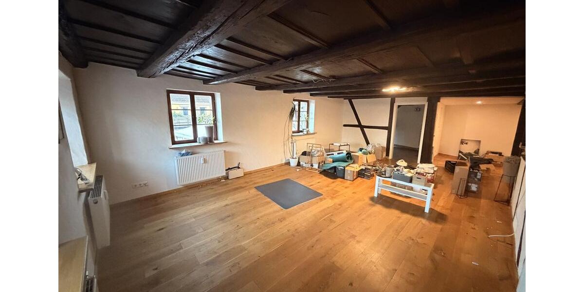 Schöne 3,5-Zi-Wohnung im idyllischen Staufen Wettelbrunn optional mit Außen-Terrasse & 3 Stellplätze 3.5 zimmer