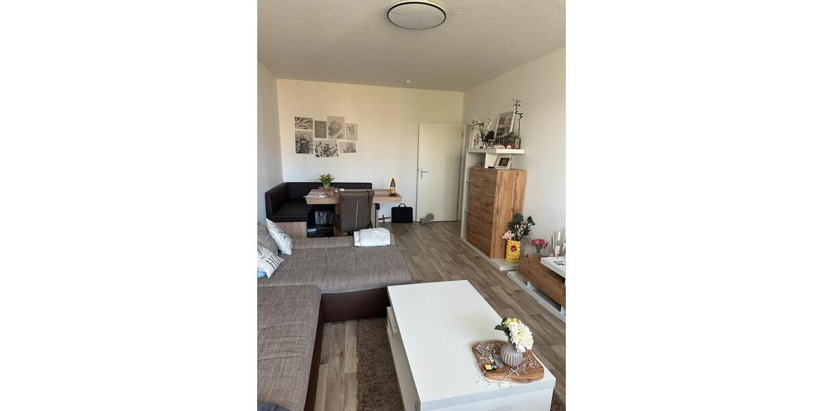 Etagenwohnung Neubrandenburg Carlshöhe - 4 Zimmer, 73 m&sup2;, 810&euro; | Angebot:26387358